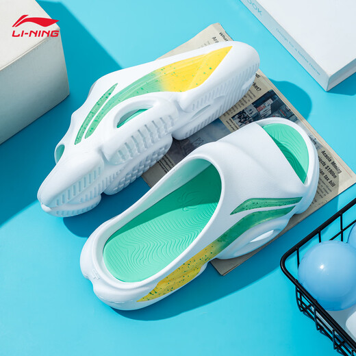 Li Ning Sports Slippers Automne 2025 Nouveau basket-ball hors terrain Place extérieure extérieure Sandales décontractées à semelles épaisses, Green émeraude fluorescent standard 43,5 (adapté à 43-43,5)