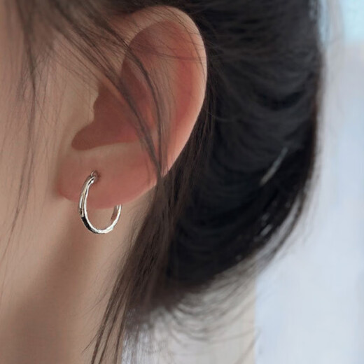 Nilan Fat Dong Lai's same style pt950 platinum earrings for women PT950 plain circle niche design platinum earrings ear buckles to support ears rhombus