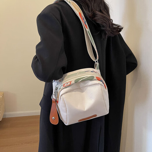 MTB女包帆布2025新款贝壳包单肩包斜挎包包休闲运动旅行徒步挎包布包 米白（送挂件）