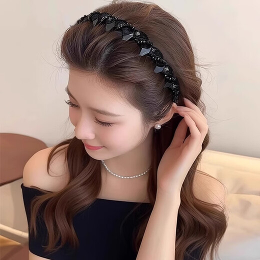 Crystal headband light luxury women's 2025 new high skull hair hole headband with toothed anti-slip hairpin birthday gift for girlfriend
