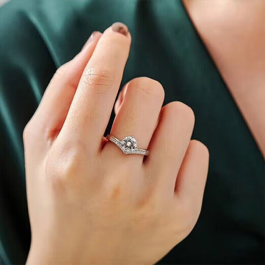 DR Princess Crown Moissanite Ring 1 carat wedding confession ring as a Valentine's Day birthday gift for your girlfriend