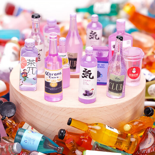 Mini Simulierte Weinflasche Harz Cartoon Dreidimensionales Flaschenzubehör Zubehör Lebensmittel DIY-Material Ornamente zufällige Mischung und Übereinstimmung 50 Stücke (Kleber)