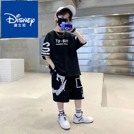Suit des garçons Disney 2025 Nouvelle célébrité Internet Suit un ensemble complet de t-shirts pour enfants, de taille moyenne et de grands ensembles en deux pièces pour garçons, à manches courtes noires [SO SUIS] # 687 48 Livraison aléatoire dans l'entrepôt
