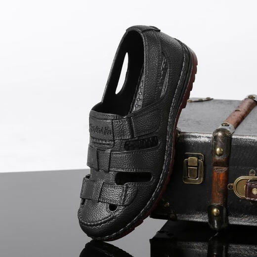 Los estudiantes hablan sobre las sandalias de suela de tendón de carne para hombres en verano, zapatos de hoyos para los hombres nuevos tendones de carne de res no deslizan, transpirable, suela suave y hueca de tendón de carne 878 39