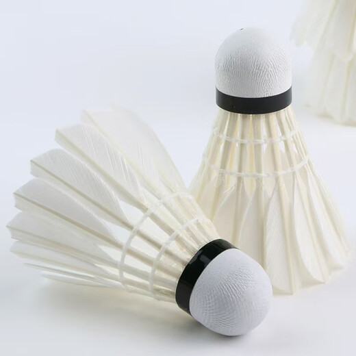 Air-Air (KVSK) Badminton CK1588 Club использует сопротивление мяча к борьбе с борьбой с стабильностью. Обучение Ball CK15885 Баррель 76-й скорость распакована и не поддерживает 1 баррель