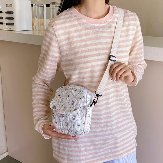 Spring and summer casual sports mini bag for women 2025 new canvas cartoon small square bag one-shoulder crossbody mobile phone bag little rabbit