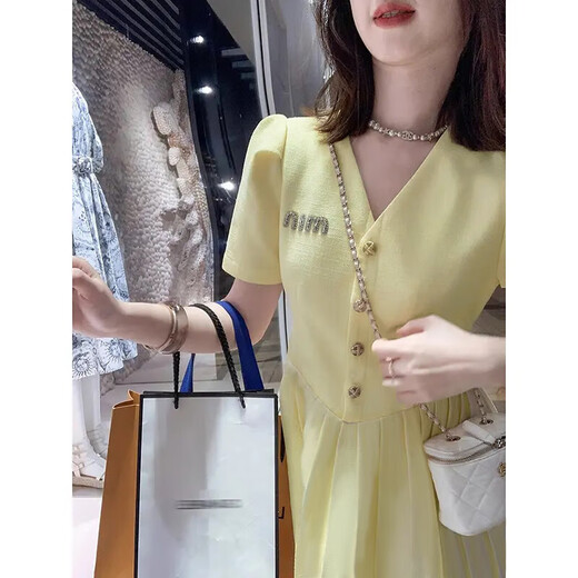 Frauen 2025 Sommer Neues französisches Design kleiner taillengekümmerter Slim Princess Kleid D1478 Yellow L [110-120jin [Jin entspricht 0,5 kg]]]