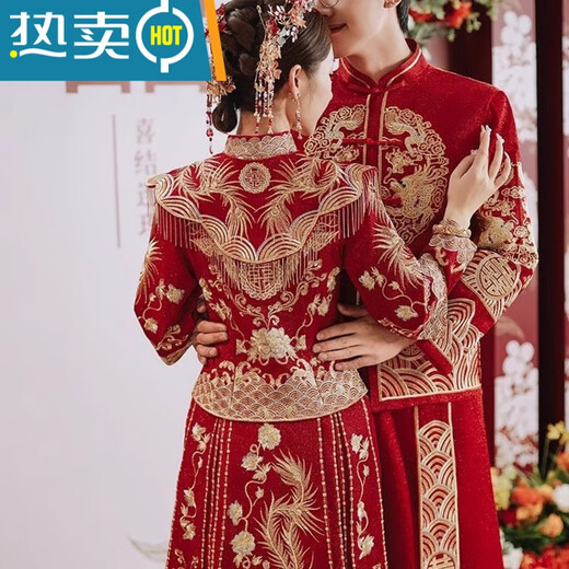 Robe de mariée du village de Shantoulin Phoenix Couronne et poitrine rouge 2025 Petit enfant Xiuhe Vêtements Chinerie de robe de mariée Robe mariée Dragon et Phoenix Gown printemps and d'été Style de châle de châle Fenglaiyi donne une coiffure exquise S