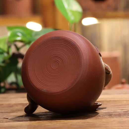 
Yipin Pot Chinese style Zhuni Pot Tea-making Health Ceramic Pot Household Large Capacity Outdoor Boiling Kettle Pure Hand-pulled Teapot Zhuni Song Cypress Firewood No. 10889 Kiln variant 1 1L or more