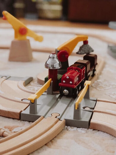 
BRIO Swedish Children's Classic Steam Train Speaker High-speed Railway Train Baby Remote Control Car Toys 33512 Electric Train Luxury Set Official Standard
