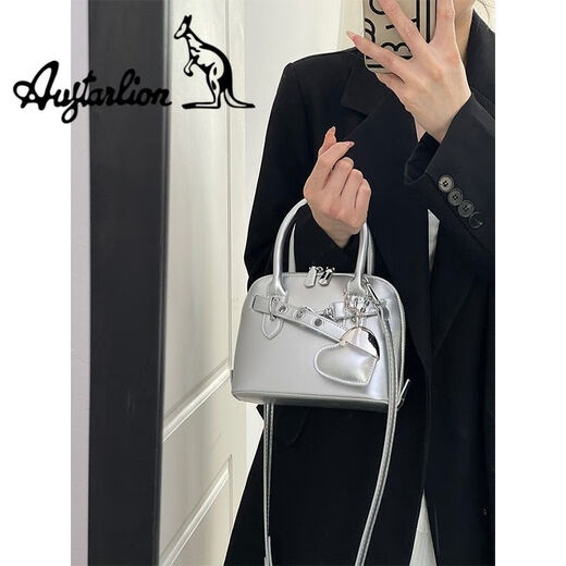 AUGTARLION小众手提保龄球包包女式新款潮流时尚贝壳包单肩斜挎包 银色带配套爱心挂件