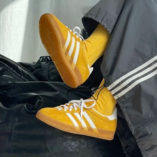 阿迪达斯 （adidas）gazelle 桑巴德训鞋T头麂皮男女款运动休闲复古板鞋HQ8716 棕黄@JI3523现货 顺丰速发 37