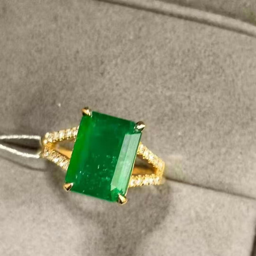 HEEKAIYI emerald ring for women 18K diamond ring luxury Chinese Valentine's Day birthday gift for wife and girlfriend <Lifetime warranty>