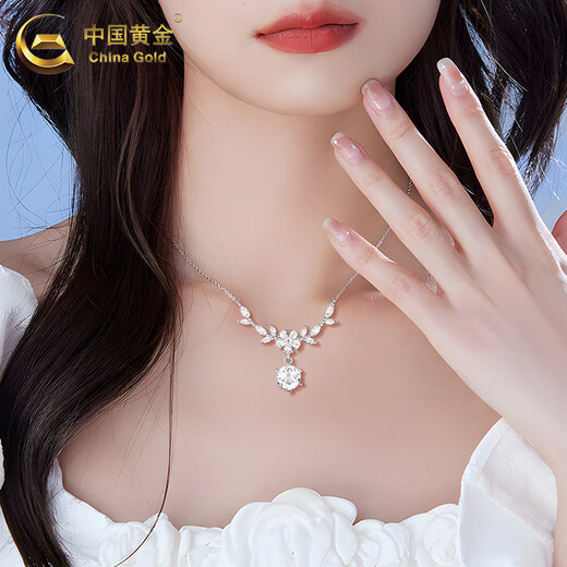 Chinese gold sterling silver wisteria blooming necklace for women, versatile temperament, high-end sense, Valentine's Day birthday gift for girlfriend and wife, when/next day delivery, pure silver * wisteria blooming necklace, brand gift box