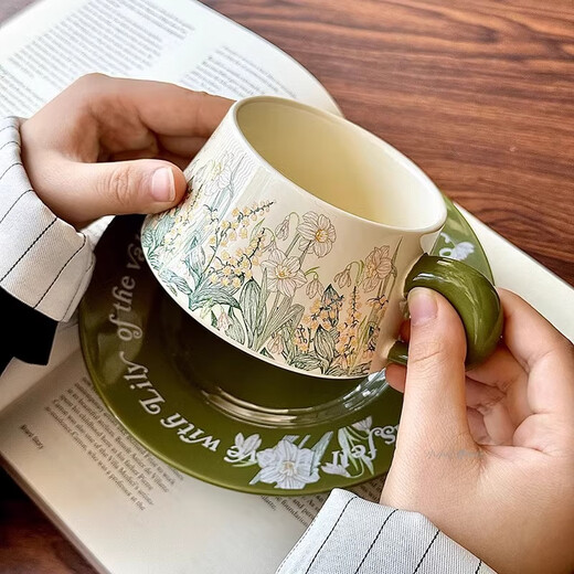 Wanjia all-ceramic coffee cup with high appearance, high-end and exquisite birthday gift box, retro girls afternoon tea Marco cup, one cup, one plate, one spoon, gift box style