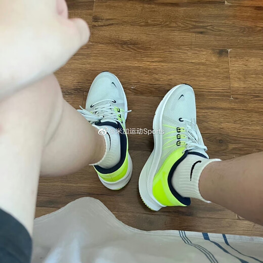 Nike (NIKE) NikeQUEST4 5 men's road running shoes breathable lightweight cushioning sports mesh DA1105-003 DA1105-003 gray green (men) collection 1 35.5 counter genuine support b