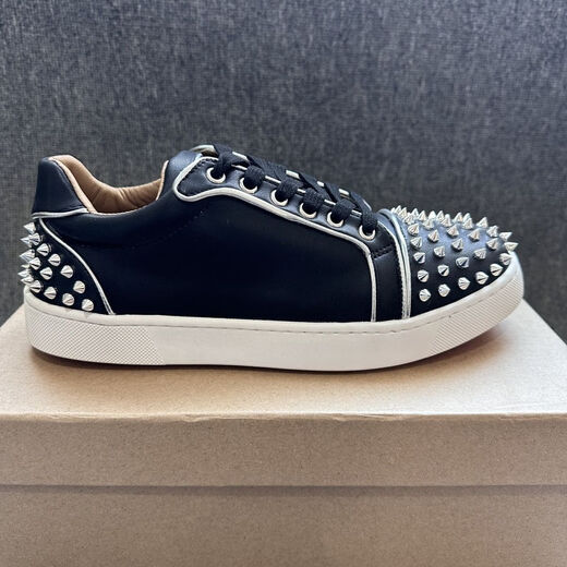 Coole Qihao Europäische Brettschuhe Casual Schnürfeste Nieten