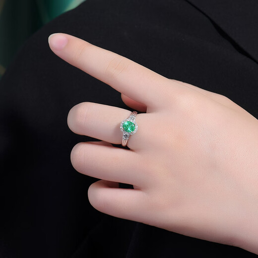 HEEKAIYI emerald ring for women 18K diamond ring luxury Chinese Valentine's Day birthday gift for wife and girlfriend Selected emerald ring 1.14 carat 18K gold diamond inlaid