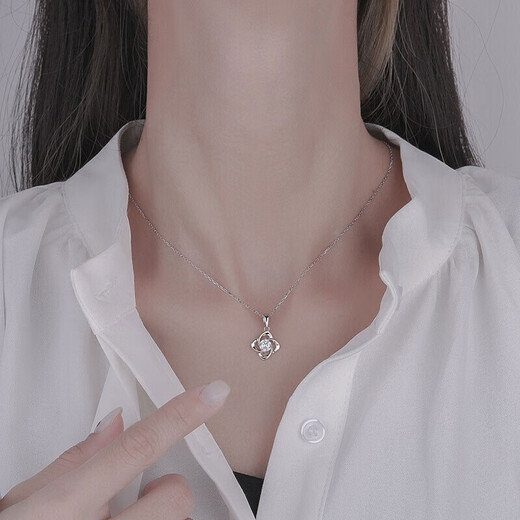 Chunqian Lucky Four-leaf Clover Sterling Silver Necklace Girls Birthday Gift Ladies Practical for Girlfriend Wife Mom 2025 New Style