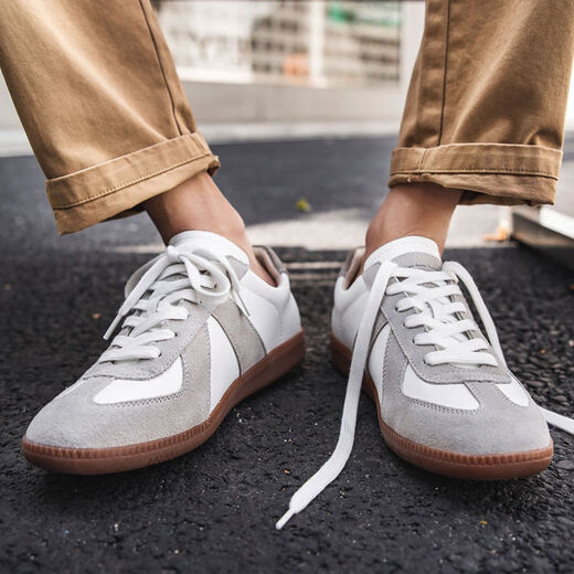 Winter Extra-große Größe Herrenschuhe 45 neue deutsche Trainingschuhe 46 Echtes Leder lässig weiße Schuhe 47 Japanische Nischen-Skateboardschuhe 48 9715 Weiß Grau 36