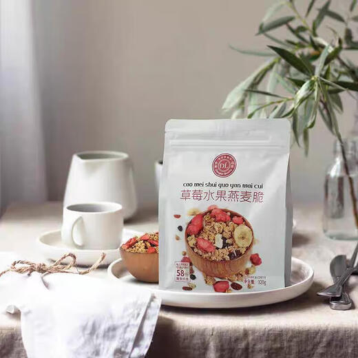 Pang Donglai Xuchang Fruit Oat Crispy Daily Nut Oat Crispy Donglai Supermarket Purchase Online 1 bag of yogurt + 1 bag of strawberries