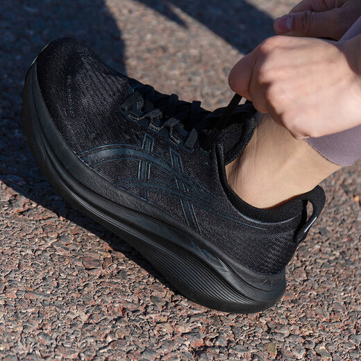 ASICS (ASICS) Zapatos para mujeres 2025 Zapatillas para correr de verano Nimbus 27 Soporte de amortiguación Awesse Breathightwighte Road Road Running 1012B753-001/Nimbus 27 36 (225 mm)