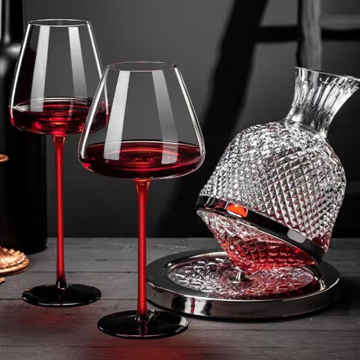 Runhuanian Regalo Decanter Copa de vino tinto Class Crystal Gyro Gyro Gyro Tumbler Set Light Style Luxury Silver 1.4L+2 Tada de lazo rojo y negro 695ml