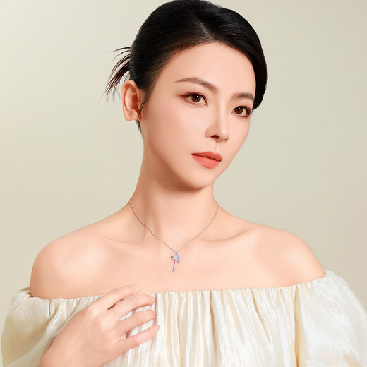 梦金园爆闪钥匙项链女纯银925满钻轻奢高级感锁头锁骨链毛衣链精致银饰 幸福三叶草项链