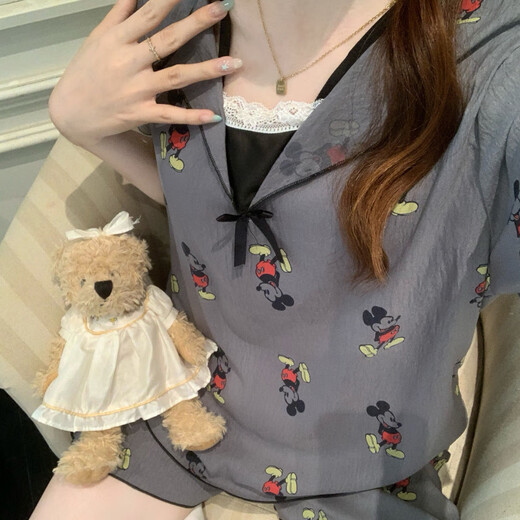Pyjamas de style Victoria avec poitrine pour femmes pour l'été mince en dentelle sexy mignon shorts de dessin 2025 Nouveaux vêtements de maison A15254 arc fixe poitrine poitrine 2xl