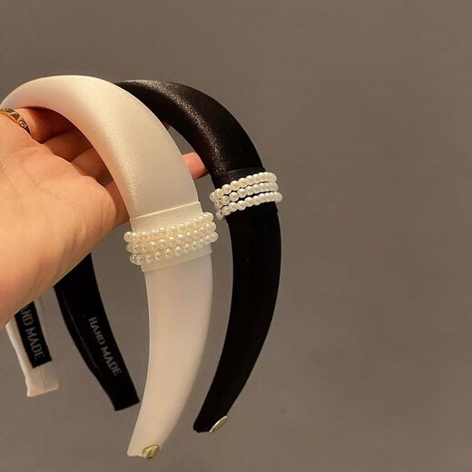 Yingtang Western-style satin headband, high-end light luxury headwear, high skull headband for women, summer face wash, simple pressed hair bundle, off-white