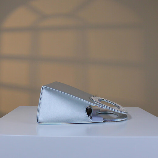 2025 new design high-end hot diamond rhinestone cross-body dinner bag super flash ring banquet trapezoid clutch bag silver