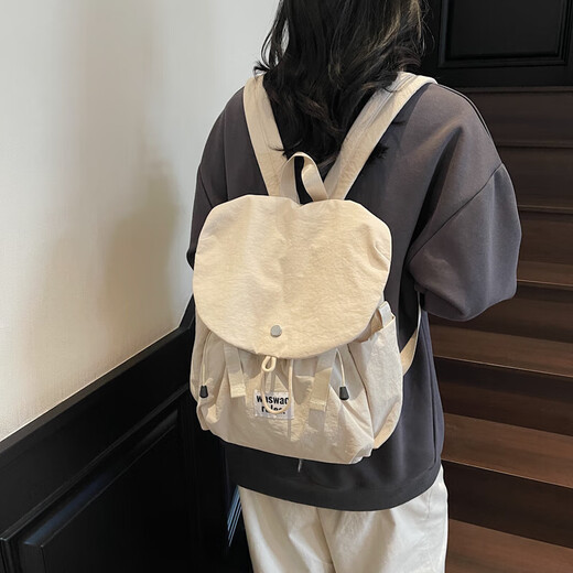 双肩包女小背包轻便旅游休闲书包大学生高中生简约森系纯色书包 卡其色