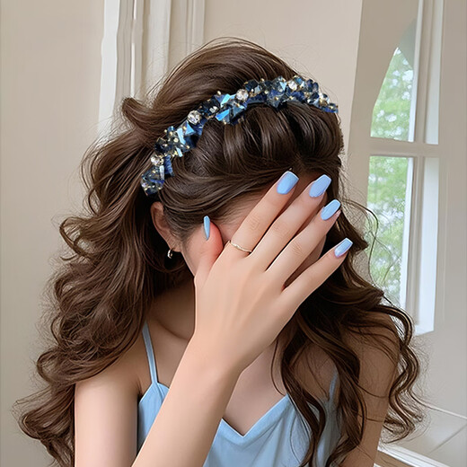 Kamalun (KAMALUN) high-end exquisite high-top headband for women heavy industry light luxury crystal hairpin blue rhinestone toothed fluffy headband hair hole light purple fluffy face small