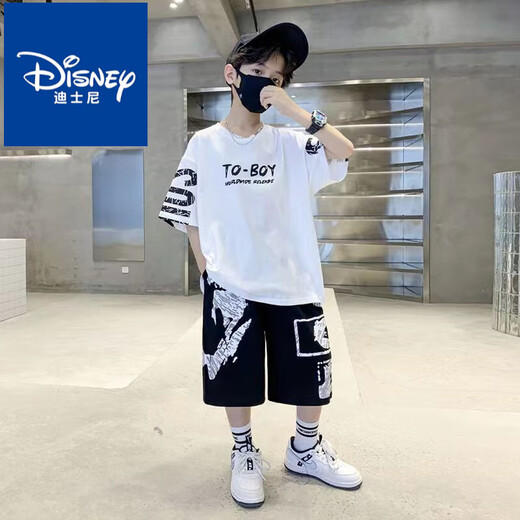 Suit des garçons Disney 2025 Nouvelle célébrité Internet Suit un ensemble complet de t-shirts pour enfants, de taille moyenne et de grands ensembles en deux pièces pour garçons, à manches courtes noires [SO SUIS] # 687 48 Livraison aléatoire dans l'entrepôt