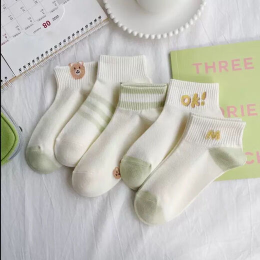 White summer socks cartoon ladies bear cute thin Japanese moisture-absorbing and sweating student socks ins boat socks live exclusive, each color has a total of 5 pairs
