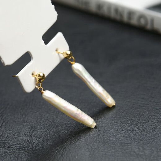 Fat Donglai's same style seawater pearl pendant Xiaohange romantic incarnation of Baroque special-shaped long pearl earrings pearl earrings. F