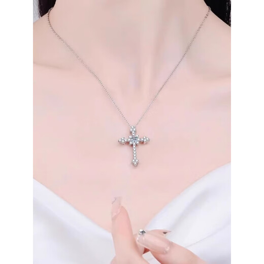 Nilan Fat Donglai's same style pt950 platinum cross necklace PT950 imported from the United States D color moissanite micro-embedded silver, silver plated 50 points