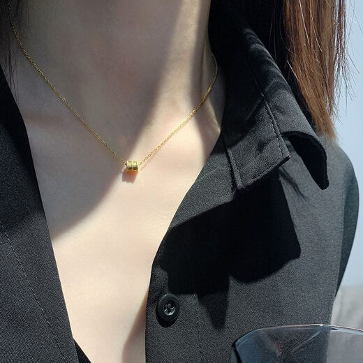 KZD old phoenix non-fading small waist necklace women's light luxury niche ins style sweater chain clavicle chain titanium steel color preserving non-fading waist gold o chain