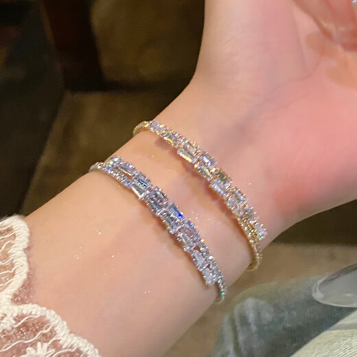 Hua Youxin Persimmon Explosive Snake Bracelet Women's Zircon Surround Silver Bracelet 2025 New Bracelet Bracelet Light Luxury Niche Hand Jewelry Explosive Snake Shape Snake Tail Trapezoid Surround Bracelet Silver