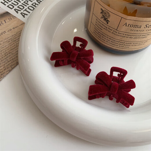 Retro flocked mini bow small clips for women winter side bangs clip princess hair shark clip hairpin flocked black small clips a pair