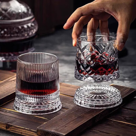 Depinte decompression luminous rotating whiskey glass foreign wine cup Internet celebrity rotating cup water cup crystal glass beer cup diamond 1 piece