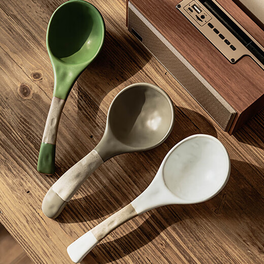 Soup spoon, retro stoneware spoon, Jingdezhen ceramic long-handled spoon, large soup spoon, good-looking household porridge spoon, Jingtian-spoon white 15.8CM (slightly imperfect)
