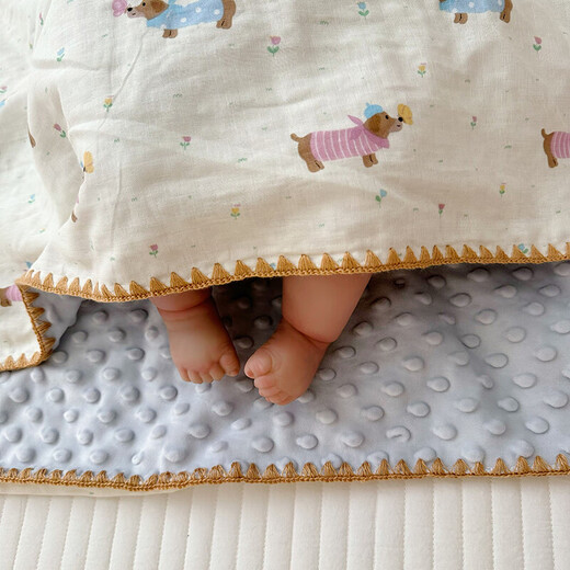 Baby double-layer gauze soothing beanie blanket in summer, Korean style cute baby nap, autumn and winter air-conditioned quilt, Grimm's Fairy Tales - Four Seasons, quilted 150*200cm