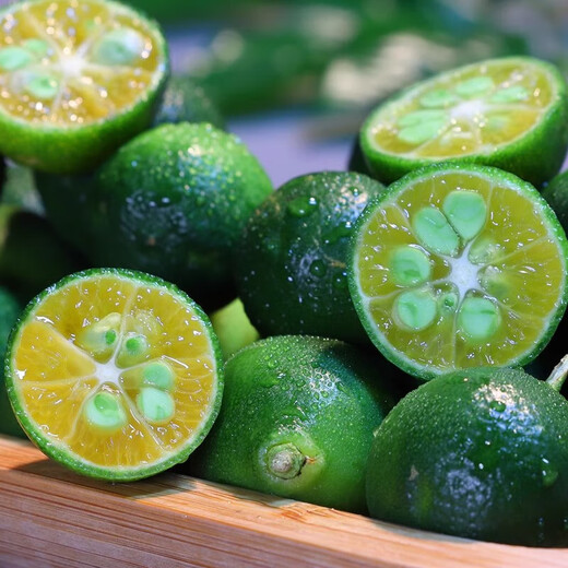 Fresh Hainan kumquats, small green tangerines, green tangerines with thin skin, seasonal fresh fruits, milk tea shops, lemon origin, straight hair S, with box 2 Jin Jin is equal to 0.5 kg Hainan small kumquats