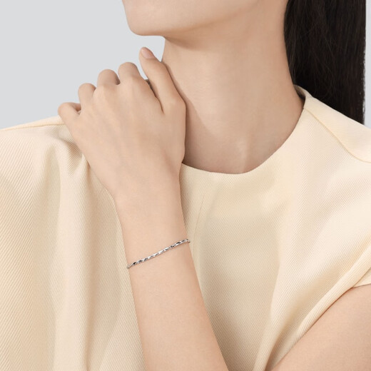 Chow Sang Sang Pt950 platinum bracelet plain chain for women 91645B Price 19cm - 4.23g (including labor cost 340 yuan)