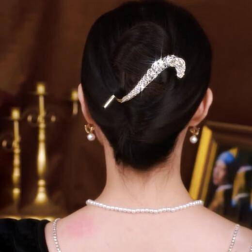 Idel's high-end metal rhinestone one-character eight-character twist clip for the back of the head, elegant hair accessory birthday gift F1824 flash diamond eight-character clip, gun black