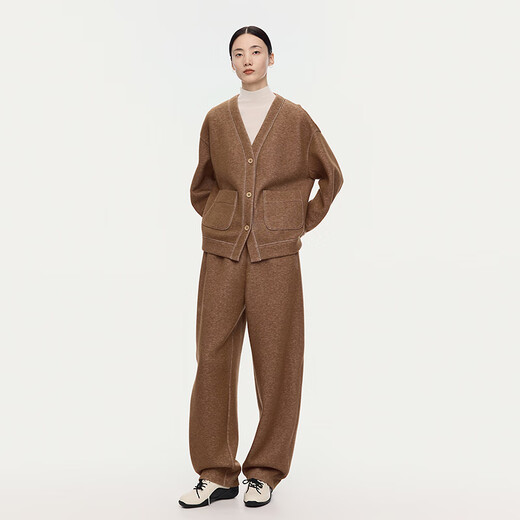 The same style as AUM's big show. AUM's 2025 winter new blended air knitted cardigan jacket, wide-leg pants, light brown top M