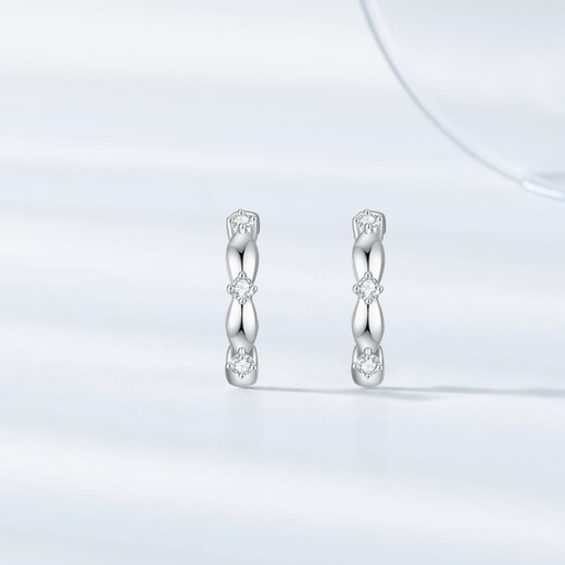 Trendy Acer Platinum PT950 platinum diamond earrings for women, simple C-shaped earrings for girlfriend’s birthday gift, single style