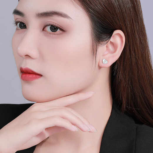 Chao Acer Love Dragon Scale Platinum Earrings Platinum PT950 Mirror Earrings Birthday Gift for Women Priced One Pair, Includes Silicone Ear Plugs (labor cost 300 yuan) 1.65g