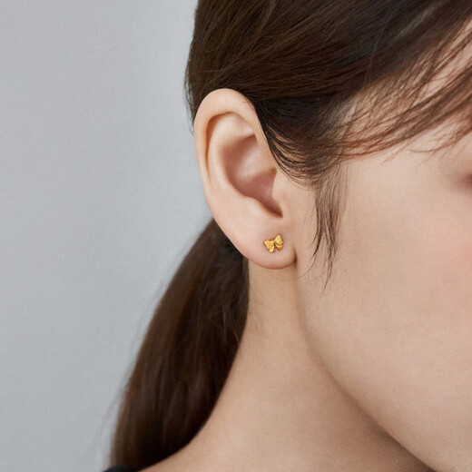 Chow Sang Sang Gold Stud Earrings Pure Gold Yong Series Fugitive Princess Earrings 68739E Pricing